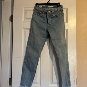 LEVIS WEDGIE CUT JEANS